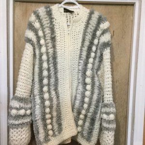 Vintage zip front cardigan/jacket in great used condition size medium has pocket